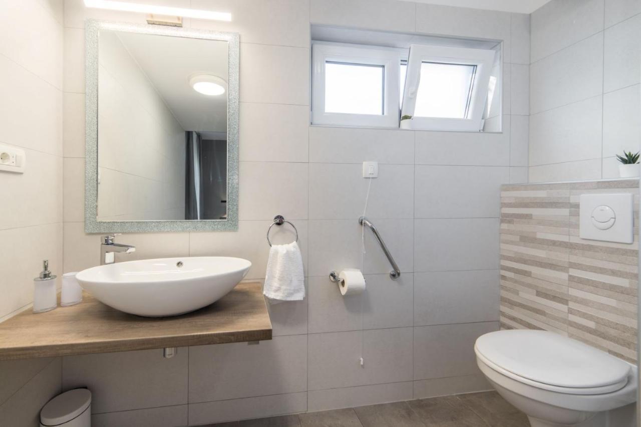 Tučepi Villa Jadranka Apartments المظهر الخارجي الصورة