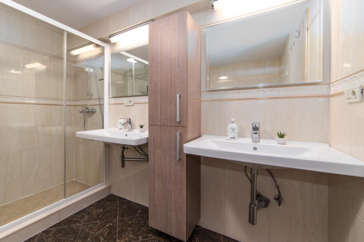 Tučepi Villa Jadranka Apartments المظهر الخارجي الصورة